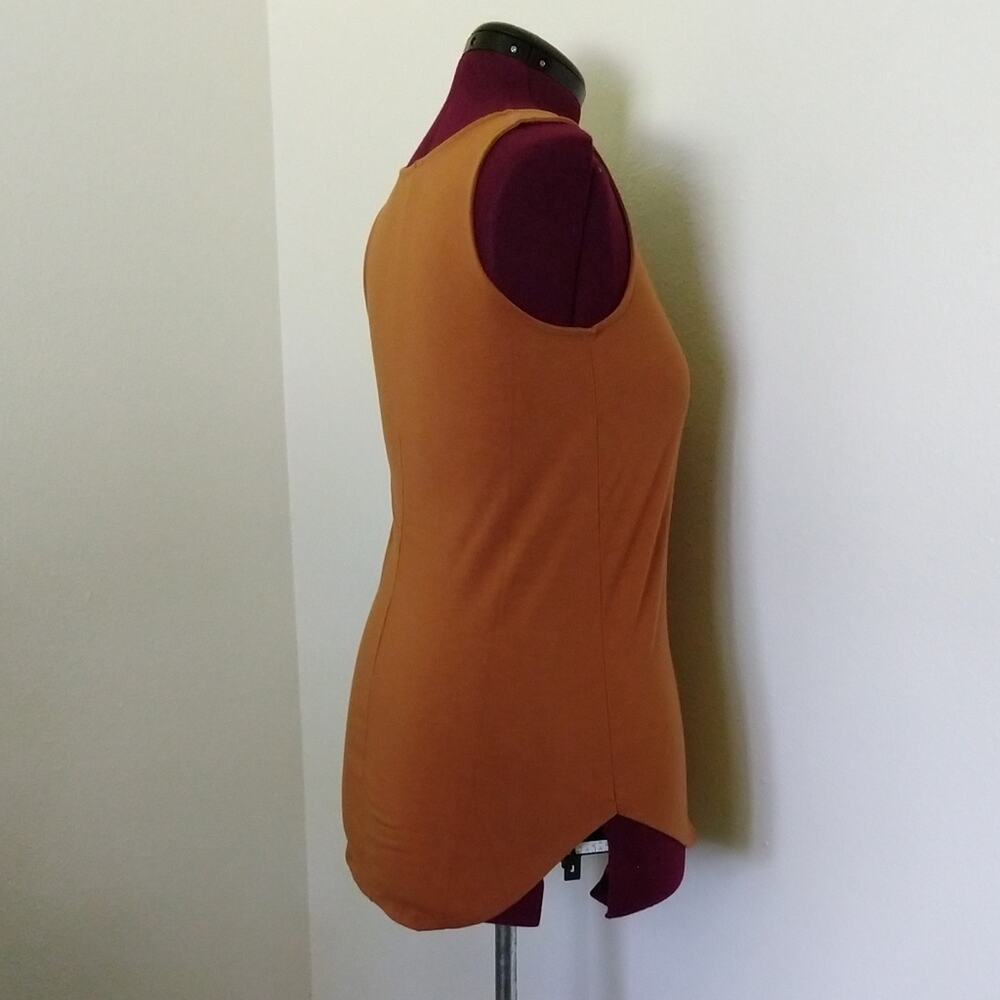 Medium Zenana Leopard Print Pocket Tank Top in Almond Orange - Picture 4 of 13